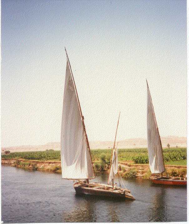 Le ballet silencieux des felouques sur le bord du Nil